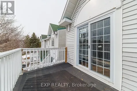 10 Castlegreen Private Ottawa ON K1T 3N2