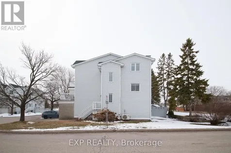 10 Castlegreen Private Ottawa ON K1T 3N2