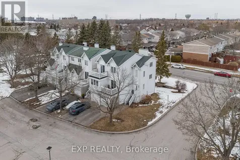10 Castlegreen Private Ottawa ON K1T 3N2