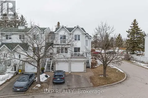 10 Castlegreen Private Ottawa ON K1T 3N2