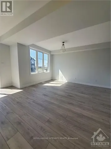 904 Lixnaw Court Ottawa ON K2J 6Y3
