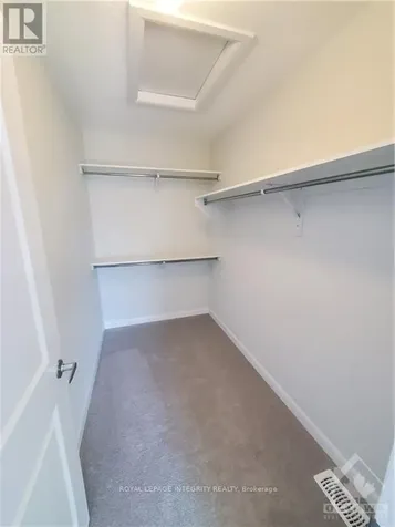 904 Lixnaw Court Ottawa ON K2J 6Y3