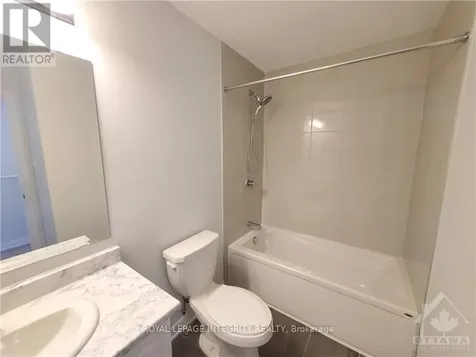 904 Lixnaw Court Ottawa ON K2J 6Y3