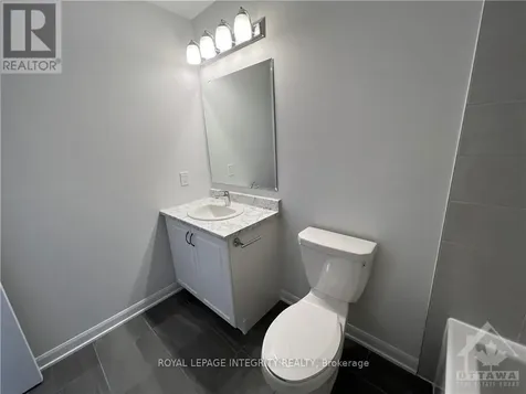 904 Lixnaw Court Ottawa ON K2J 6Y3