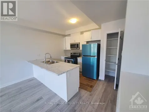904 Lixnaw Court Ottawa ON K2J 6Y3