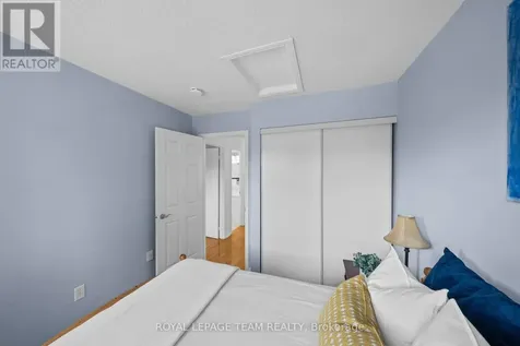 2 Ipswich Terrace Ottawa ON K2K 2R5