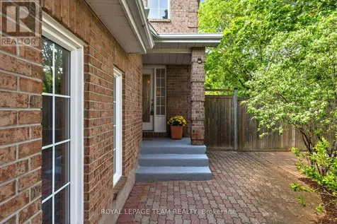 2 Ipswich Terrace Ottawa ON K2K 2R5