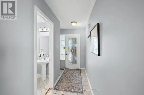 2 Ipswich Terrace Ottawa ON K2K 2R5