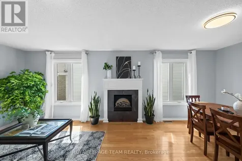 2 Ipswich Terrace Ottawa ON K2K 2R5