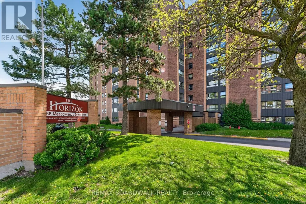 1356 Meadowlands Drive East Ottawa ON K2E 6K6