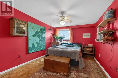 1356 Meadowlands Drive East Ottawa ON K2E 6K6