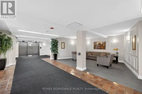 1356 Meadowlands Drive East Ottawa ON K2E 6K6