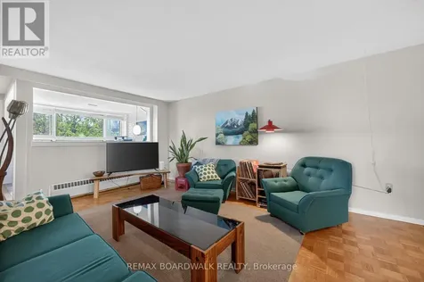 1356 Meadowlands Drive East Ottawa ON K2E 6K6