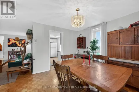 1356 Meadowlands Drive East Ottawa ON K2E 6K6