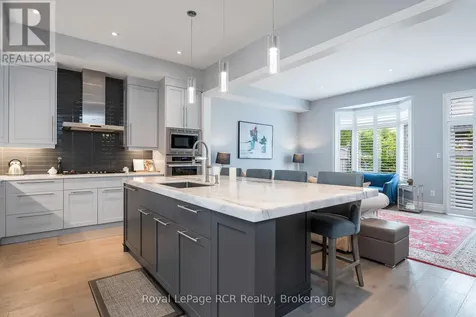 16 Wheelhouse Crescent Collingwood ON L9Y 0J9