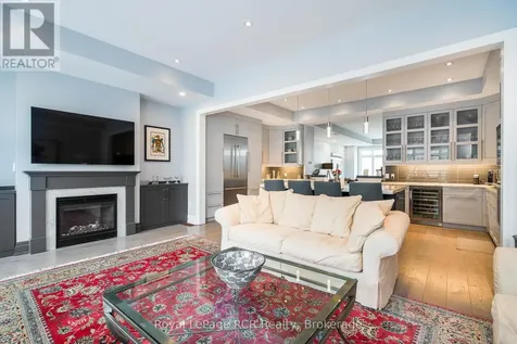16 Wheelhouse Crescent Collingwood ON L9Y 0J9