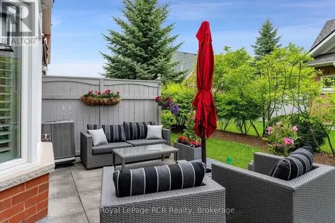 16 Wheelhouse Crescent Collingwood ON L9Y 0J9