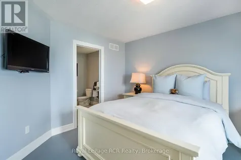 16 Wheelhouse Crescent Collingwood ON L9Y 0J9