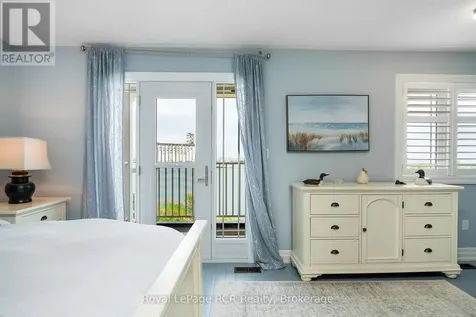 16 Wheelhouse Crescent Collingwood ON L9Y 0J9
