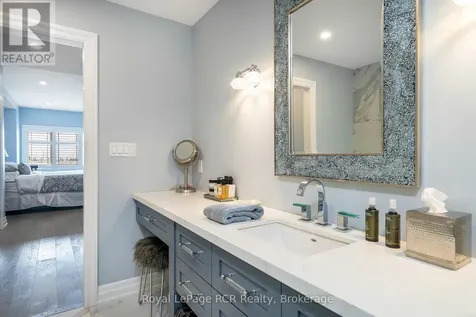 16 Wheelhouse Crescent Collingwood ON L9Y 0J9