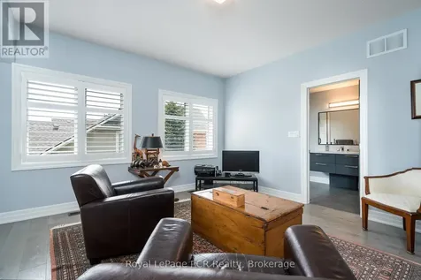 16 Wheelhouse Crescent Collingwood ON L9Y 0J9