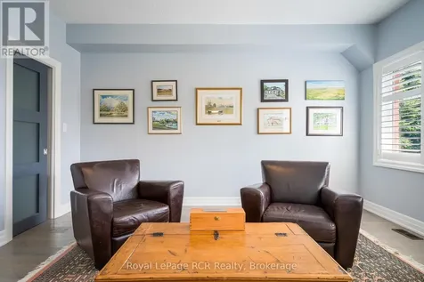 16 Wheelhouse Crescent Collingwood ON L9Y 0J9