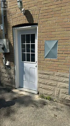 15 Chelsea Road Kitchener ON N2B 1H7