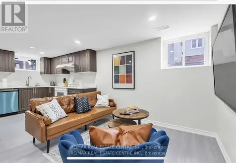 15 Chelsea Road Kitchener ON N2B 1H7