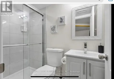 15 Chelsea Road Kitchener ON N2B 1H7