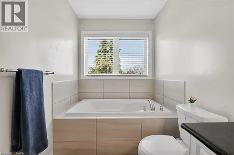 4071 Fracchioni Drive Beamsville ON L3J 0R5