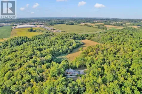 902 Shaver Road Hamilton ON L9G 3K9