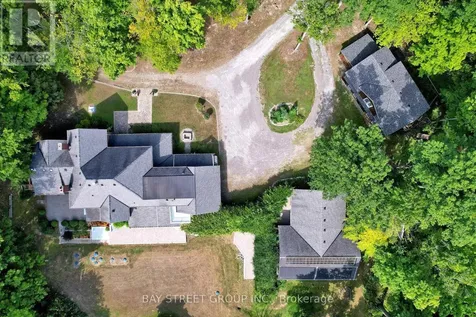 902 Shaver Road Hamilton ON L9G 3K9