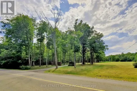 902 Shaver Road Hamilton ON L9G 3K9