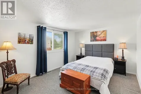 1441 Palmerston Drive Ottawa ON K1J 8N9