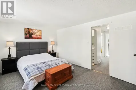 1441 Palmerston Drive Ottawa ON K1J 8N9