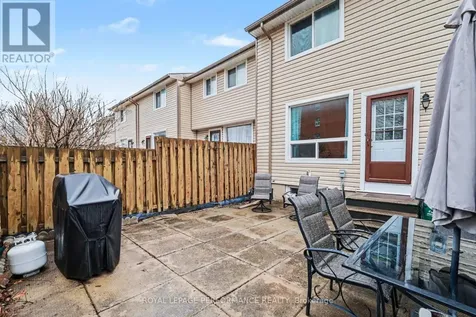 1441 Palmerston Drive Ottawa ON K1J 8N9