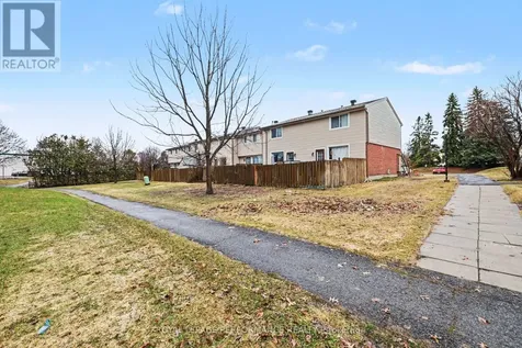 1441 Palmerston Drive Ottawa ON K1J 8N9