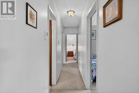 59 Evergreen Drive Ottawa ON K2H 6C5