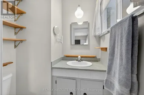 59 Evergreen Drive Ottawa ON K2H 6C5