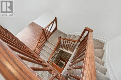 27 Moosonee Crescent Ottawa ON K4M 0L9