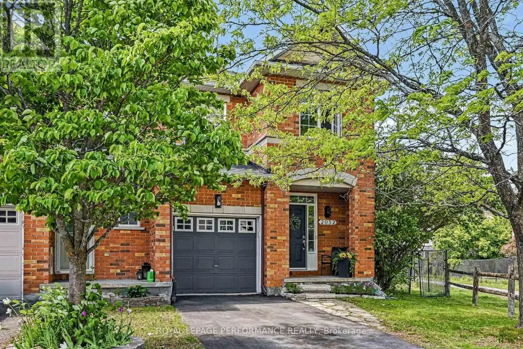 2052 Bergamot Circle Ottawa ON K4A 4R3
