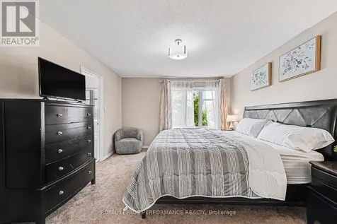 2052 Bergamot Circle Ottawa ON K4A 4R3