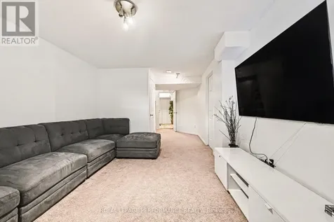 2052 Bergamot Circle Ottawa ON K4A 4R3