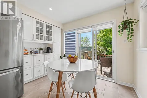2052 Bergamot Circle Ottawa ON K4A 4R3