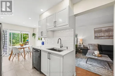 2052 Bergamot Circle Ottawa ON K4A 4R3