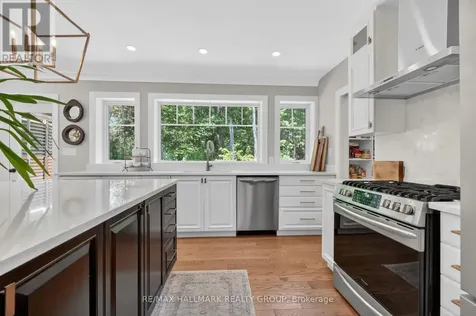 22 Cedar Road Ottawa ON K1J 6L4
