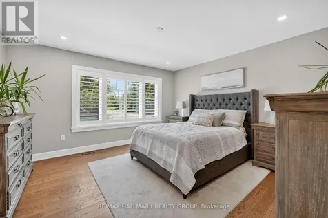 22 Cedar Road Ottawa ON K1J 6L4
