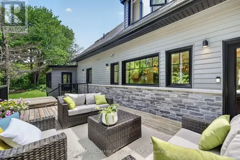 22 Cedar Road Ottawa ON K1J 6L4