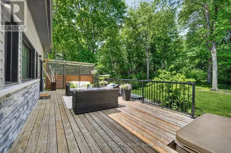 22 Cedar Road Ottawa ON K1J 6L4