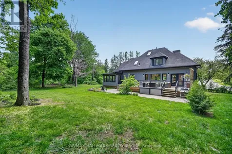 22 Cedar Road Ottawa ON K1J 6L4